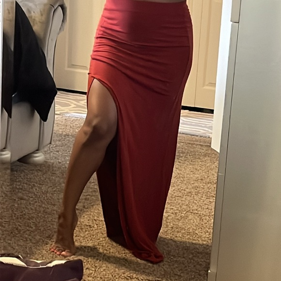 Forever 21 rust maxi skirt - Picture 10 of 10